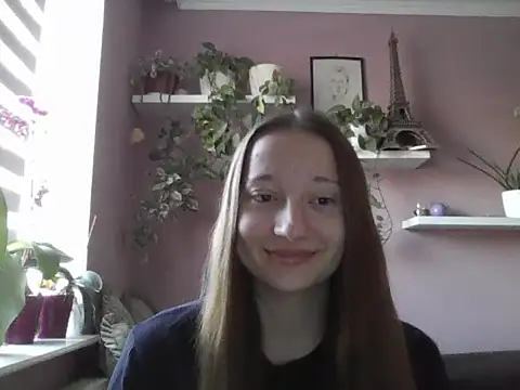 Snapshot of LindaPretty chatting on 09-09-25, 06:12 LindaPretty online show from 09-09-25, 06:12