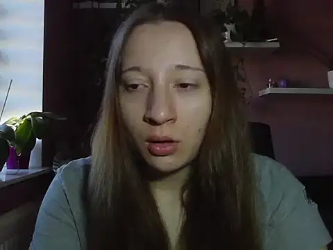 Snapshot of LindaPretty chatting on 09-24-25, 07:15 LindaPretty online show from 09-24-25, 07:15