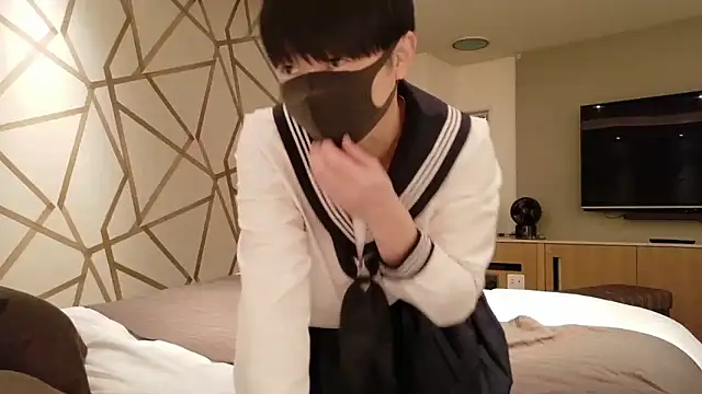 Snapshot of shin_brief chatting on 12-18-25, 02:32 shin brief online show from 12-18-25, 02:32