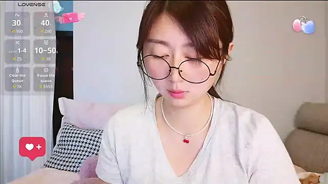 Snapshot of Diva_VVN chatting on 05-30-26, 12:17 Diva VVN online show from 05-30-26, 12:17