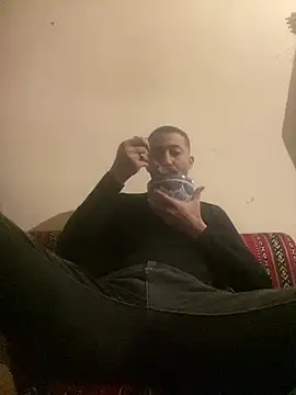 Hehjehjeqll online show from 04-03-26, 11:44