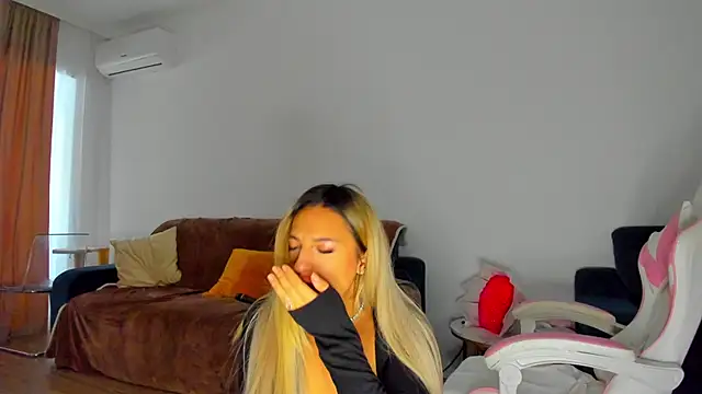 Anya Belle online show from 01-11-26, 07:04