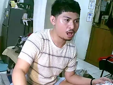 cuteipinoy online show from 10-31-25, 04:25