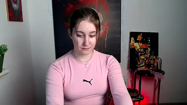 Snapshot of Milka_kamila chatting on 02-20-26, 02:41 Milka kamila online show from 02-20-26, 02:41