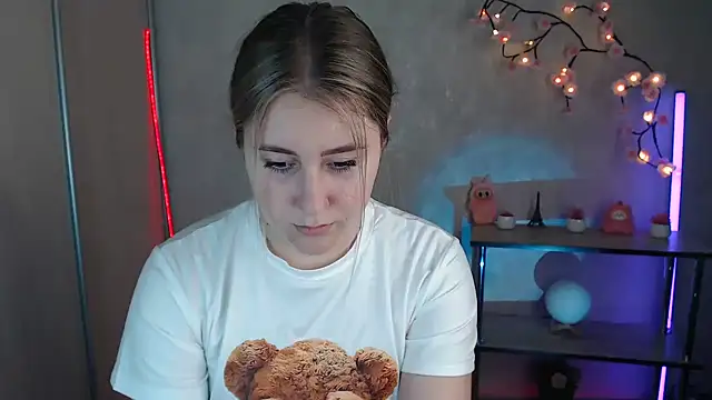 Snapshot of Milka_kamila chatting on 06-11-26, 12:57 Milka kamila online show from 06-11-26, 12:57