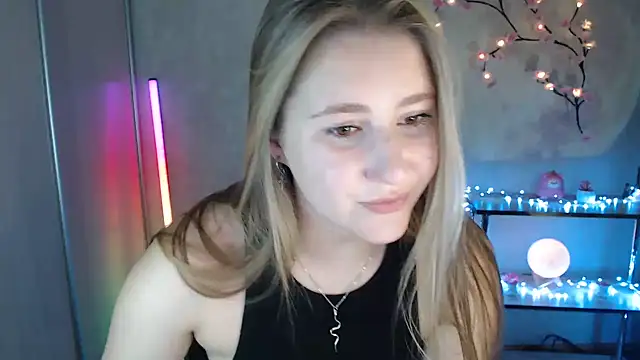 Snapshot of Milka_kamila chatting on 07-12-26, 12:06 Milka kamila online show from 07-12-26, 12:06