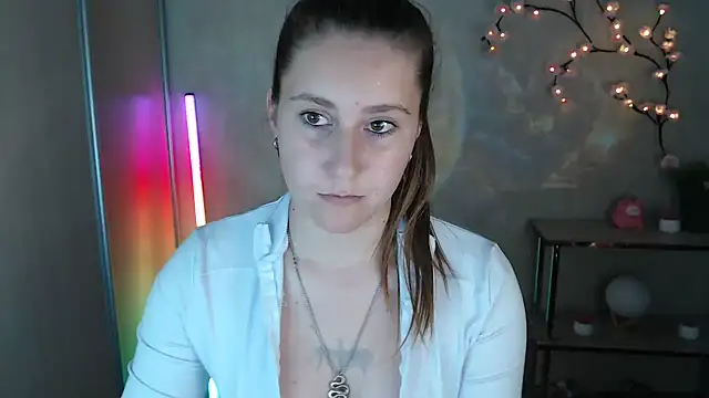 Snapshot of Milka_kamila chatting on 07-06-26, 03:03 Milka kamila online show from 07-06-26, 03:03