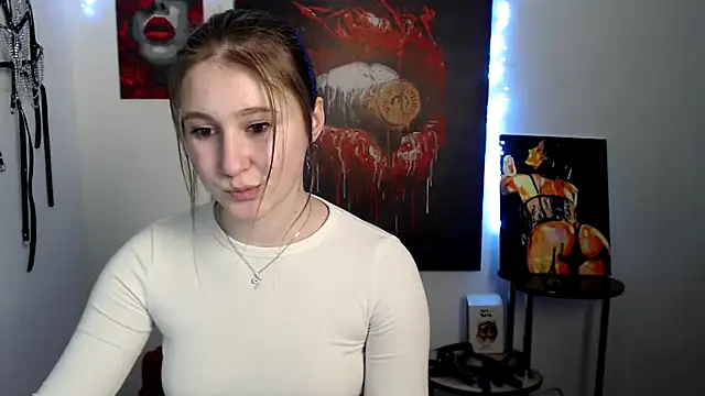 Snapshot of Milka_kamila chatting on 02-25-26, 01:11 Milka kamila online show from 02-25-26, 01:11