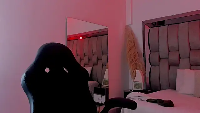 AnnaraLein online show from 11-05-25, 12:14