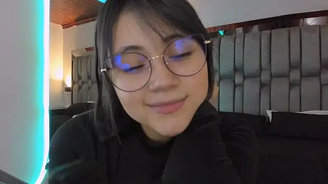 AnnaraLein online show from 11-07-25, 11:52