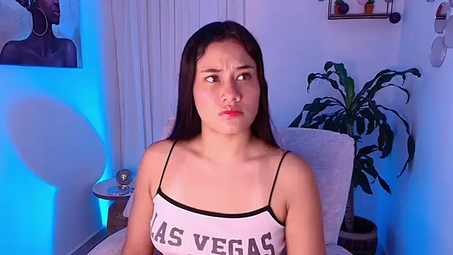 AlisxxnFx online show from 11-11-25, 03:45