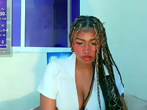 Snapshot of SophiaBloss chatting on 07-19-26, 02:31 SophiaBloss online show from 07-19-26, 02:31