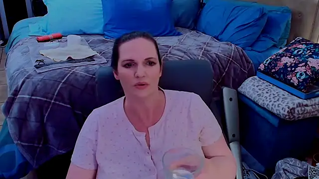 Snapshot of ninajaymes chatting on 06-11-26, 03:14 ninajaymes online show from 06-11-26, 03:14