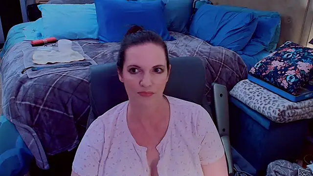 Snapshot of ninajaymes chatting on 06-10-26, 10:00 ninajaymes online show from 06-10-26, 10:00