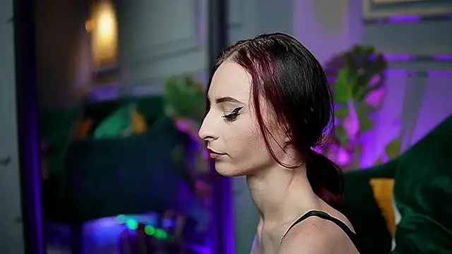 SaraiAngel online show from 11-10-25, 08:58