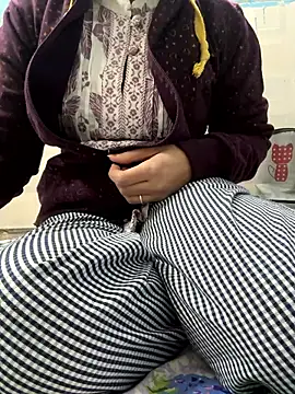 miss moonikaa online show from 01-14-26, 08:51