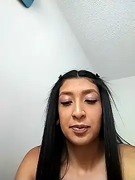 Snapshot of Coralaine_96 chatting on 03-03-26, 03:41 Coralaine 96 online show from 03-03-26, 03:41