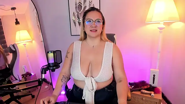 hollie joliie online show from 02-26-26, 12:38