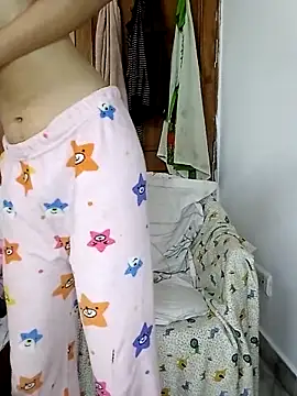 miss raavy online show from 02-19-26, 09:39