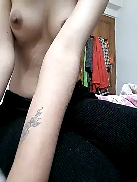 miss raavy online show from 01-17-26, 04:10