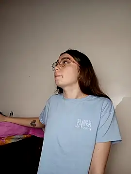 MilaFyre online show from 10-12-25, 01:12