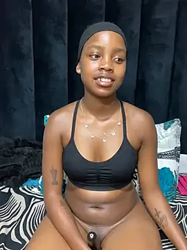 Littlebunny33 online show from 06-19-26, 07:30