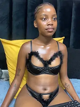 Littlebunny33 online show from 04-10-26, 07:43