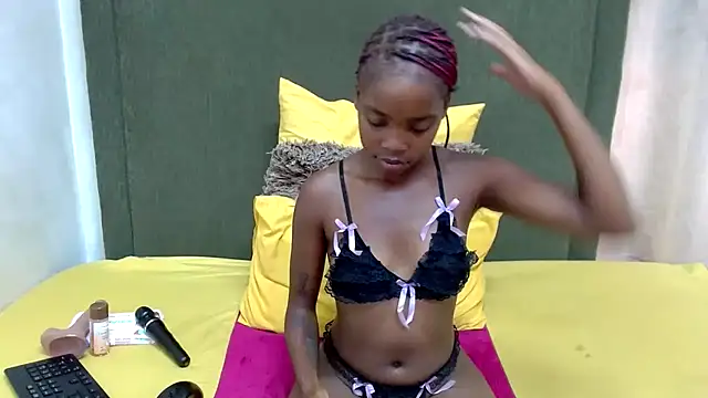 Littlebunny33 online show from 01-15-26, 08:18