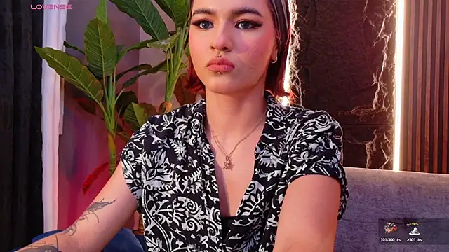 La Diabla 111  online show from 01-05-26, 08:23