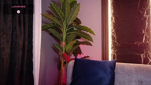 La Diabla 111  online show from 11-08-25, 01:03