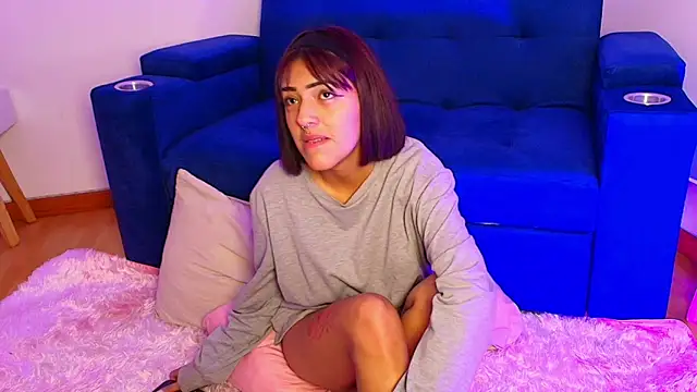 Dulce Bella  online show from 11-11-25, 08:31