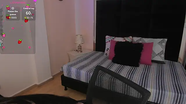 AvaScott  online show from 10-27-25, 05:36