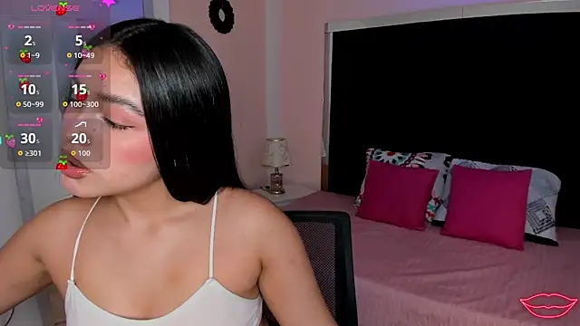 AvaScott  online show from 11-07-25, 04:33