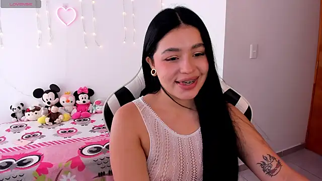 AvaScott  online show from 01-06-26, 06:56