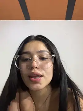 AvaScott  online show from 11-18-25, 05:22