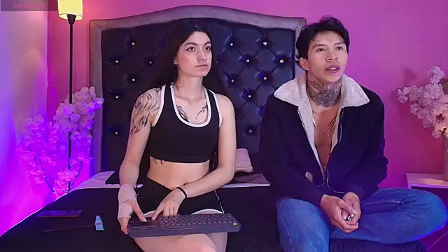 Snapshot of Mike_and_Sttar chatting on 09-26-25, 12:34 Mike and Sttar online show from 09-26-25, 12:34