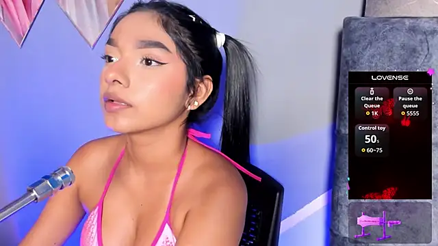 lau-hot online show from 10-05-25, 01:35