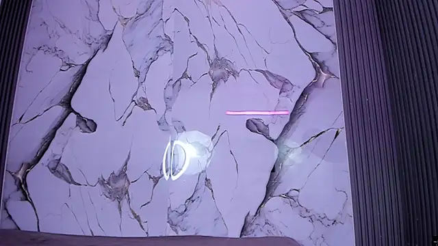 Snapshot of Hillarytonsonx chatting on 11-13-25, 12:09 Hillarytonsonx online show from 11-13-25, 12:09