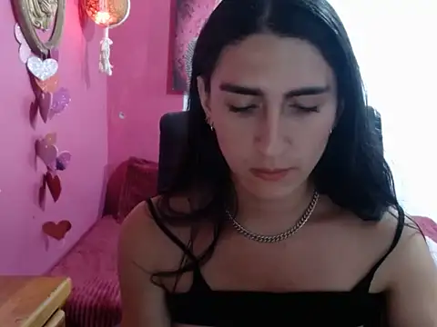 lola diez online show from 09-24-25, 03:35
