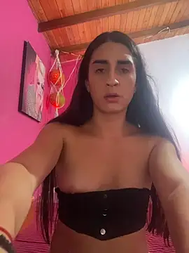 lola diez online show from 10-22-25, 03:17