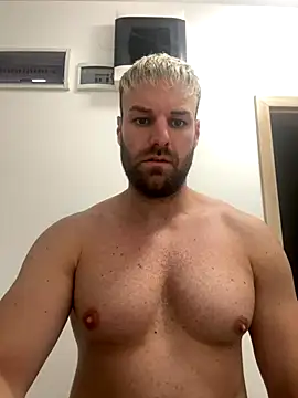 Snapshot of TheKevinboy chatting on 09-13-25, 11:49 TheKevinboy online show from 09-13-25, 11:49