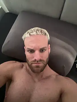 TheKevinboy online show from 04-20-26, 04:08