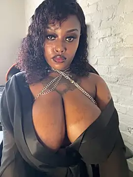 QUEEN NOBUHLE 777 online show from 10-31-25, 01:41