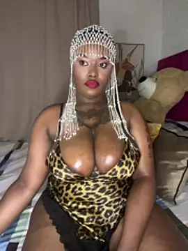 QUEEN NOBUHLE 777 online show from 05-28-26, 11:32