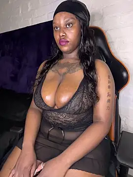 Snapshot of QUEEN_NOBUHLE_777 chatting on 02-02-26, 10:42 QUEEN NOBUHLE 777 online show from 02-02-26, 10:42