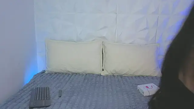 1Anya online show from 12-18-25, 07:50