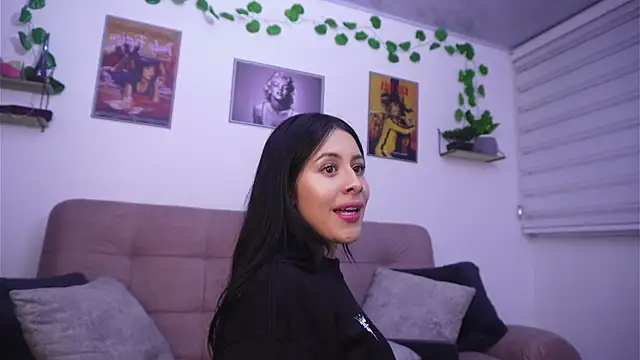 SophiieCumsx online show from 06-04-26, 01:43
