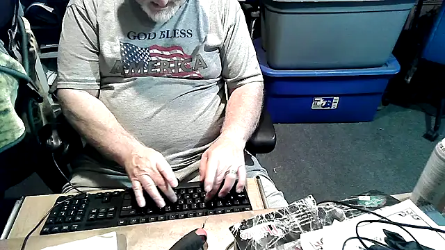 Snapshot of georgew62 chatting on 09-13-25, 03:17 georgew62 online show from 09-13-25, 03:17