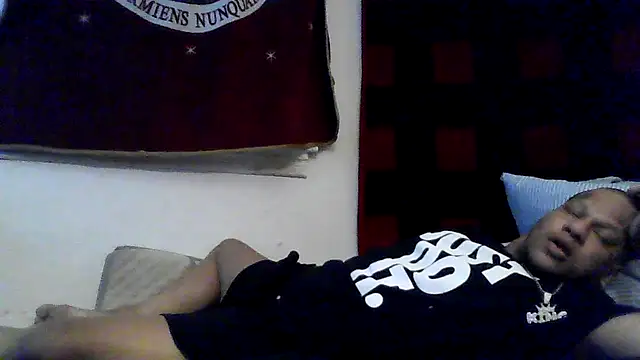 Snapshot of Sexdemonfrfr chatting on 02-13-26, 01:05 Sexdemonfrfr online show from 02-13-26, 01:05