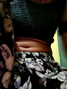 Snapshot of Cutey_neha01 chatting on 09-20-25, 09:20 Cutey neha01 online show from 09-20-25, 09:20